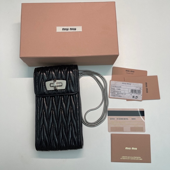 MIU MIU black Matelasse Pattina leather crossbody shoulder phone bag w/box - Picture 1 of 12